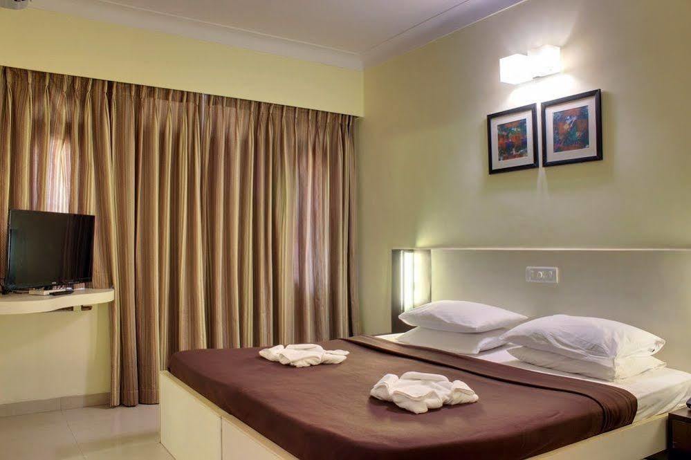 Regenta Inn Palacio De Goa, Panjim パナジ エクステリア 写真